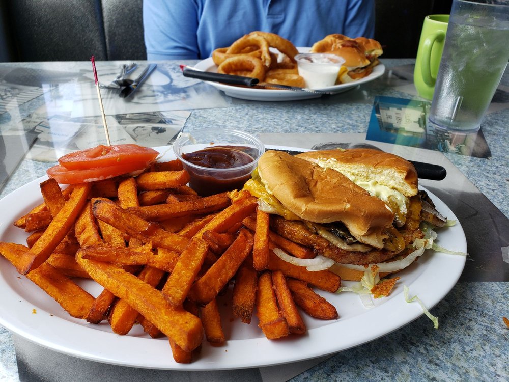 Buddy's Diner