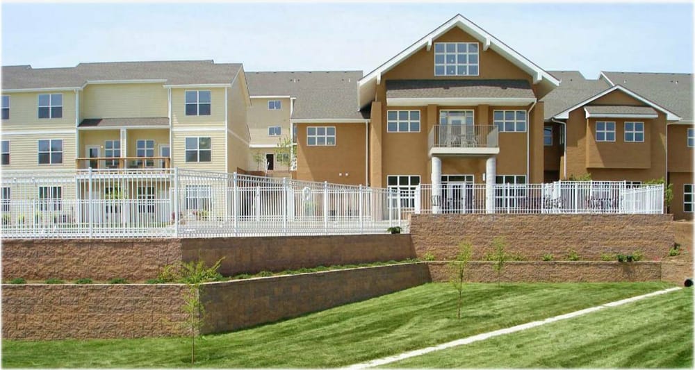 Meadowbrook Apartments Apartments 2601 Dover Sq, Lawrence, KS