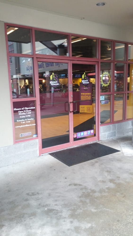 planet fitness lake forest park 23 photos 52 reviews planet fitness lake forest park 23 photos 52 reviews