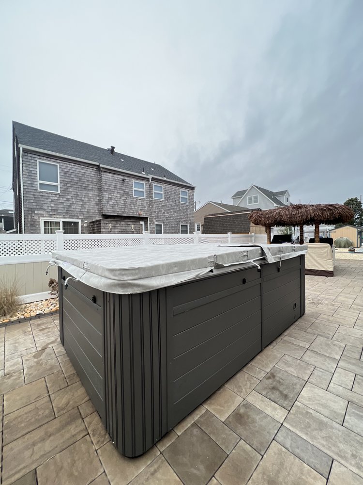 Southampton Hot Tub