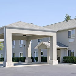 Super 8 By Wyndham Mchenry 15 Photos 11 Reviews Hotels 110 Photo Of Super 8 By Wyndham Mchenry Il United States