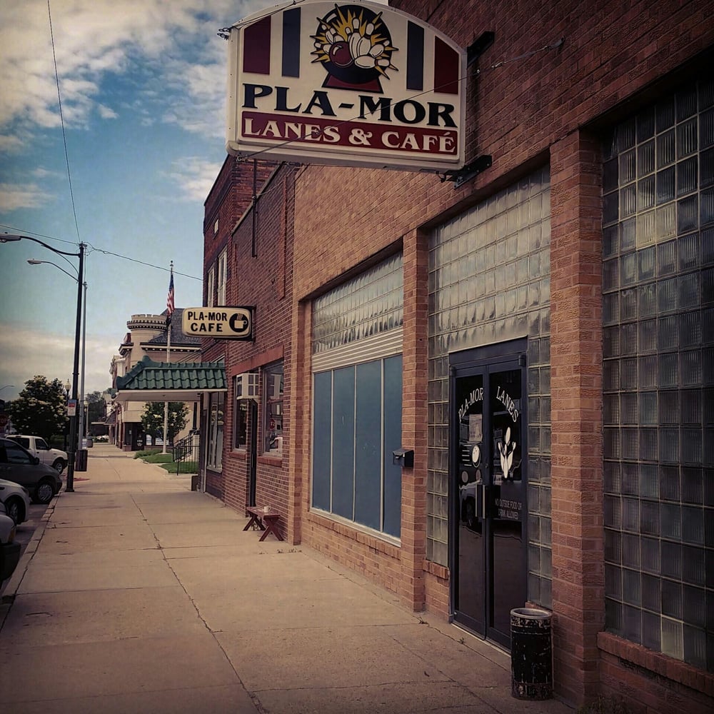 PlaMor Lanes & Cafe Bowling 517 D St, Fairbury, NE Restaurant