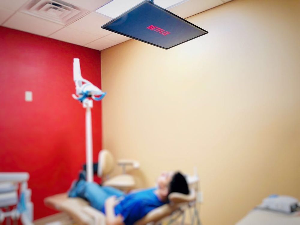 image of business Floss & Gloss Dental