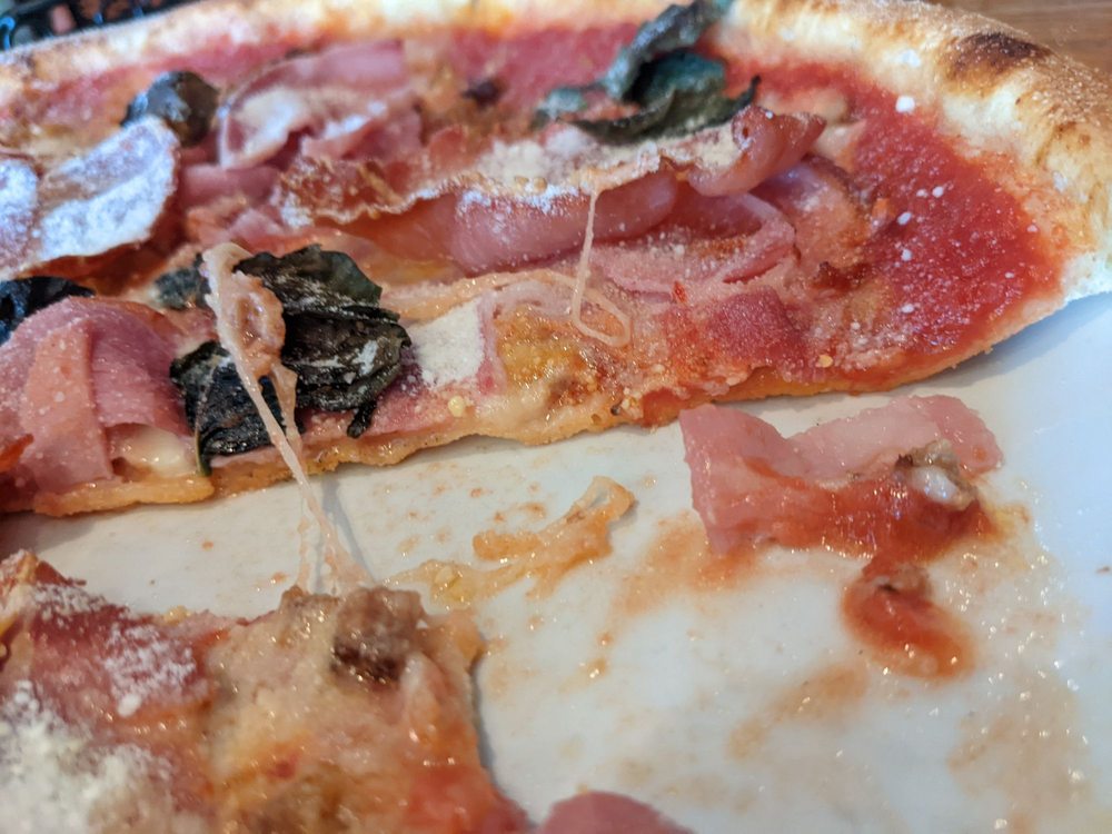 Famoso Neapolitan Pizzeria