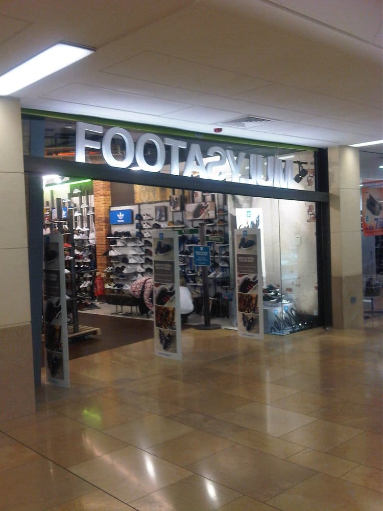 boot place near me