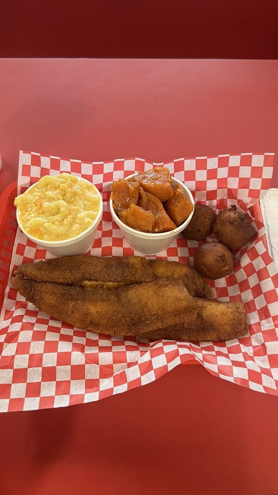 Annies Fish And Fixins