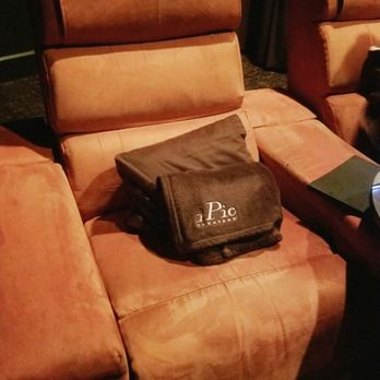 ipic theater pasadena ca