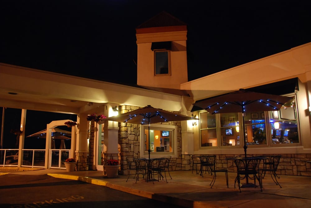 Bayside Sports Grill 59 Photos & 198 Reviews American (New) 142 E