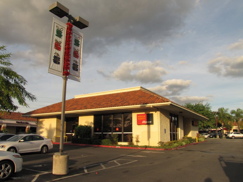 Wells Fargo Bank 14 Reviews Banks & Credit Unions 23701 Calabasas