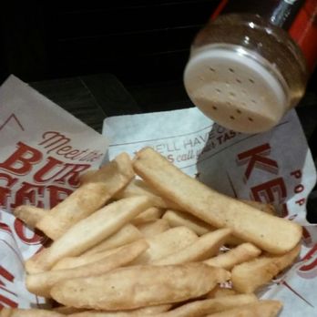 Red Robin Gourmet Burgers Order Food Online 81 Photos 133 Photo Of Red Robin Gourmet Burgers Woburn Ma United States Fries With