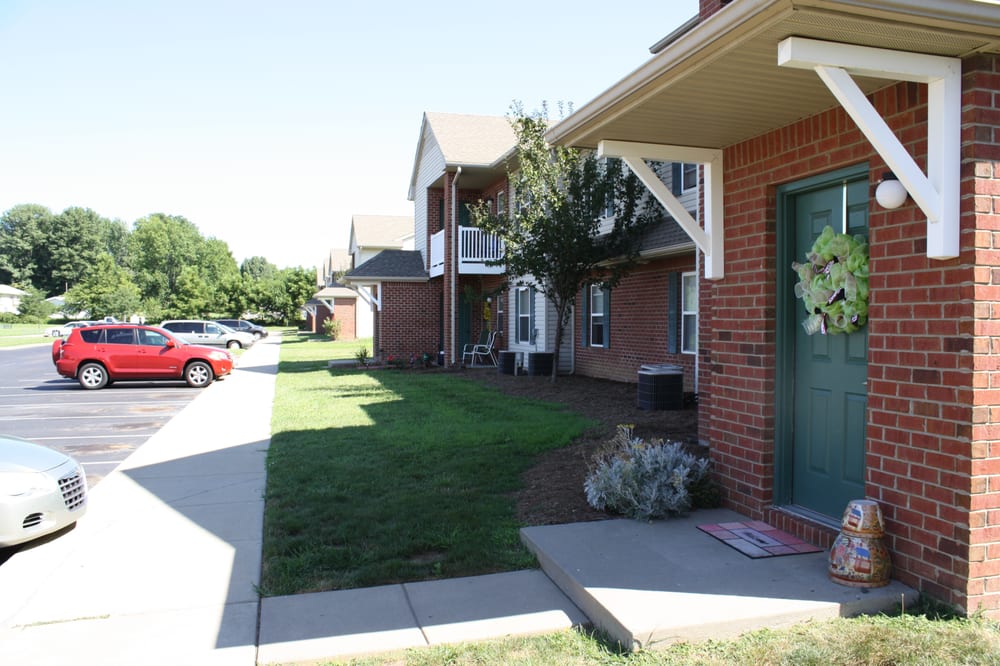 Arbors At Eastland Get Quote Apartments 6649 Old Boonville Hwy