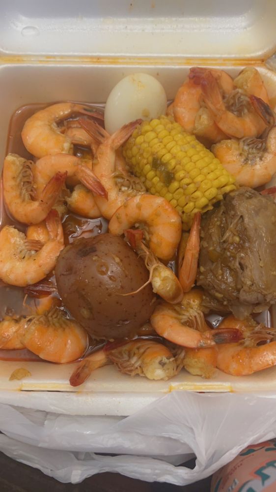 Henry's Seafood and Wings