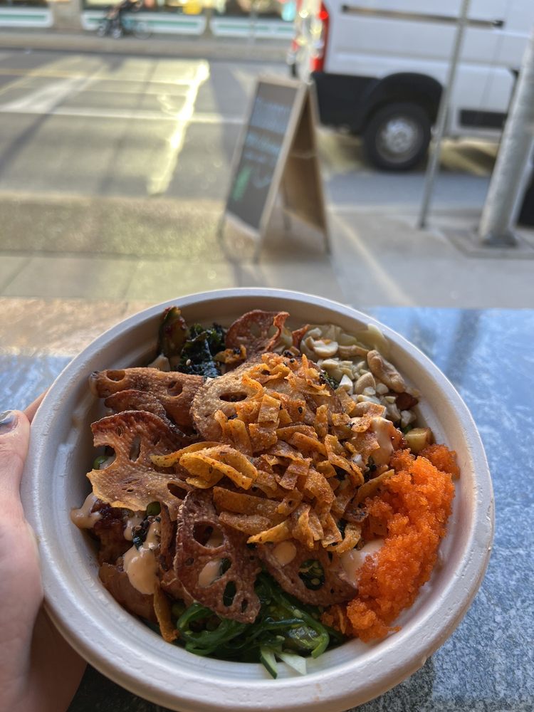 Kahuna Poke and Juice Bar