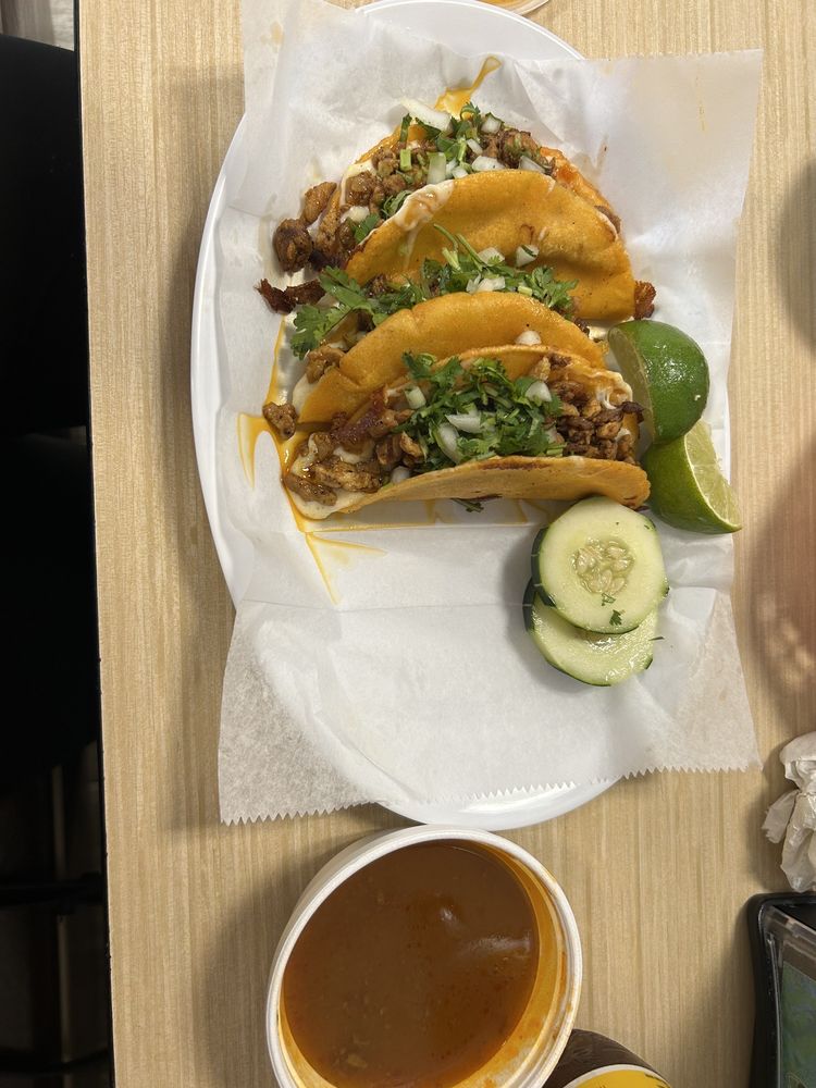 La Takeria Tacos