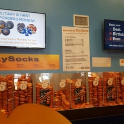 sky zone manassas 33 photos 41 reviews trampoline parks skyzone careers