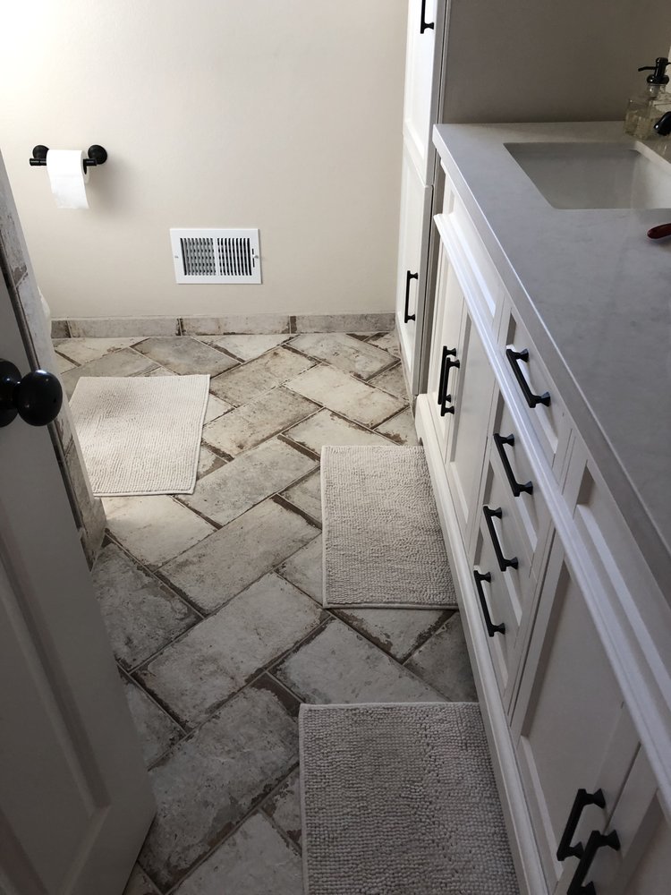 image of business Dee Tile