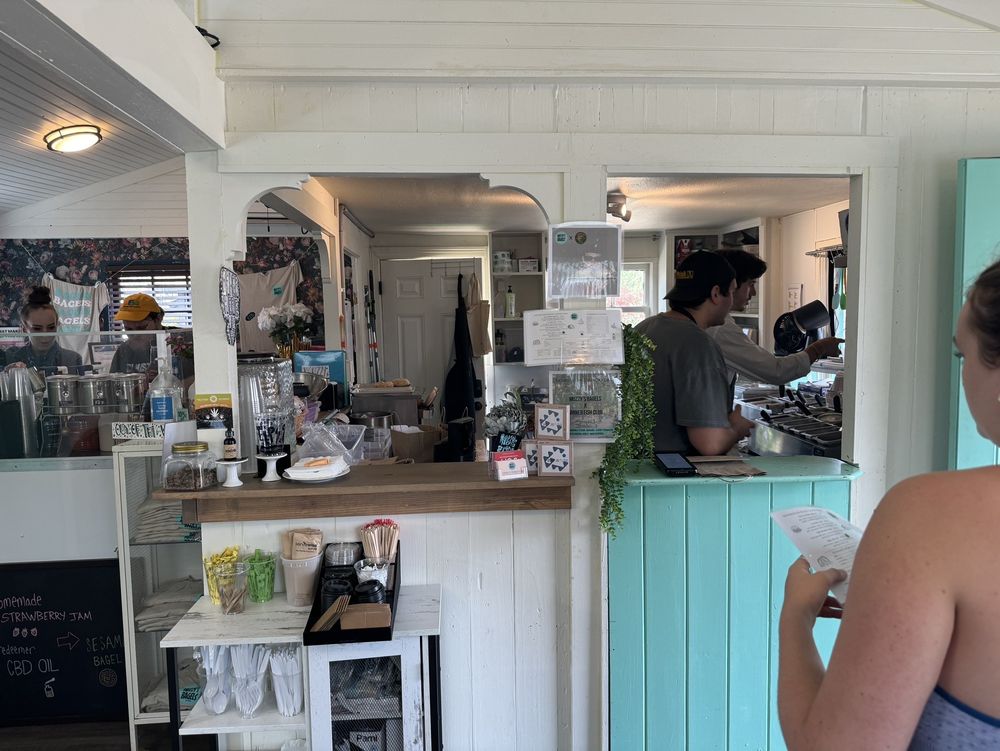 Muzzy’s Bagels