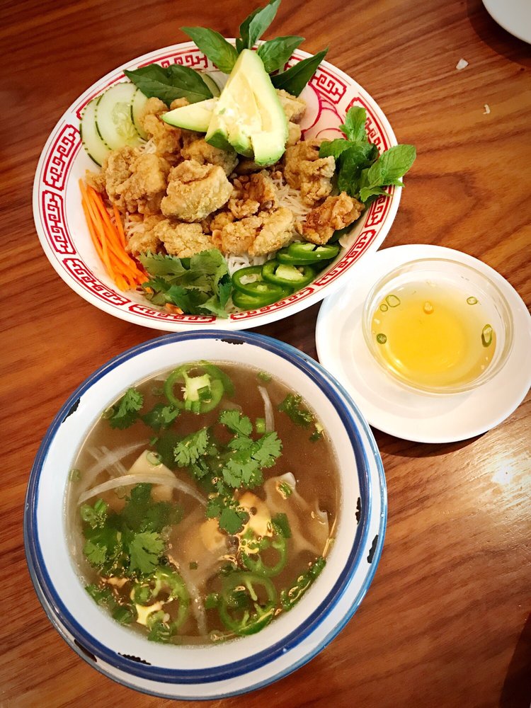 Vietnamese Chicken Wonton Soup