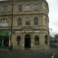 Lloyds Tsb Banks Credit Unions 1 Windsor Road Penarth