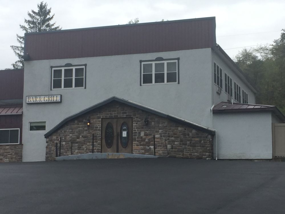 Mill Stone Manor Bar & Grill CLOSED American (Traditional) 11979