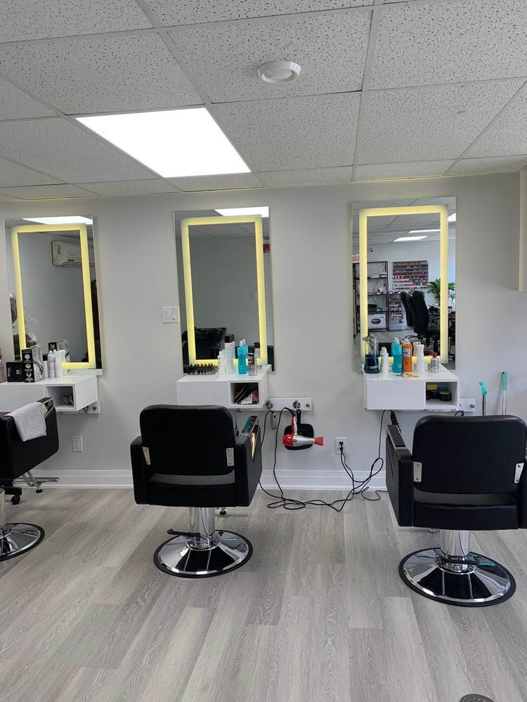 Family Hair & Nail Studio