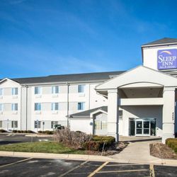 Sleep Inn Suites 18 Photos 14 Reviews Hotels 4869 Becker Photo Of Sleep Inn Suites Allendale Mi United States