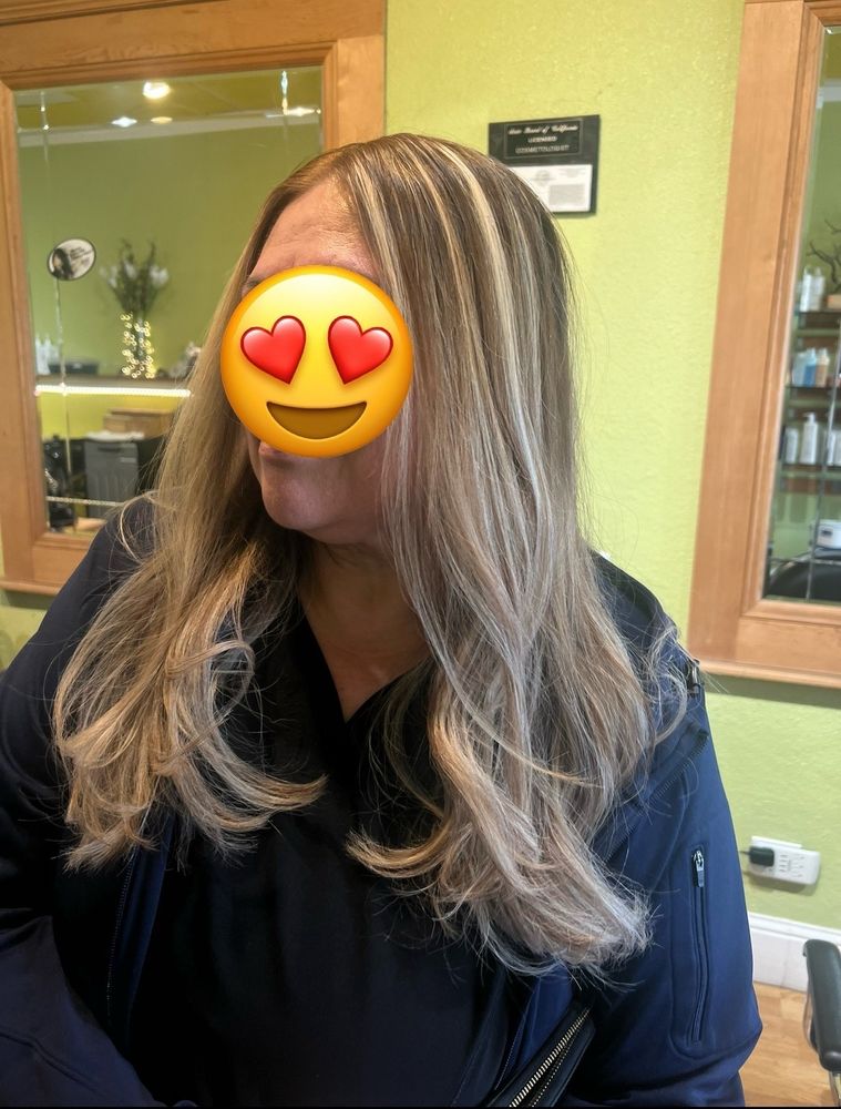 La Rivera Hair Salon