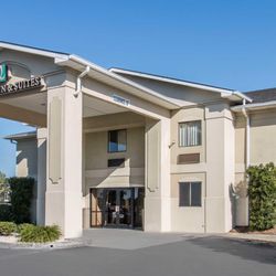 Quality Inn Suites Savannah North 17 Photos Hotels 7220 Photo Of Quality Inn Suites Savannah North Port Wentworth Ga United States