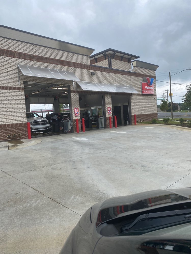 Valvoline Instant Oil Change