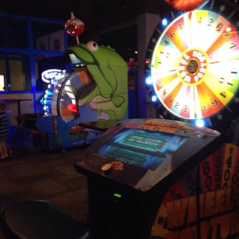 gameworks 54 photos 23 reviews arcades 1401 greenbrier pkwy game works chesapeake va