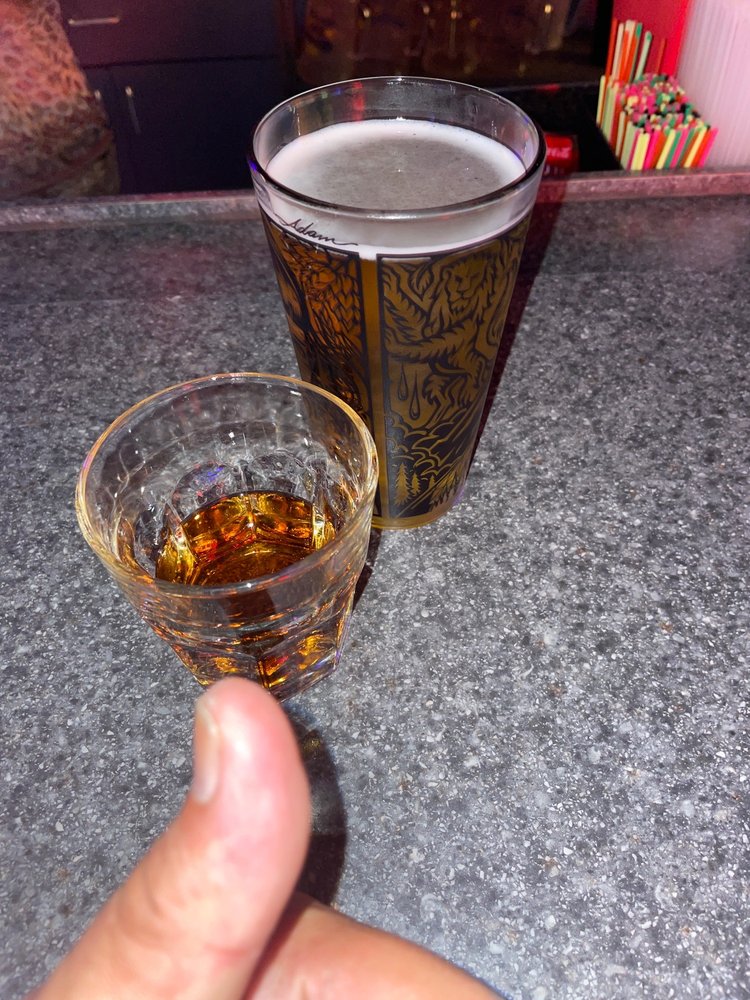 Hard Luck Bar & Grill