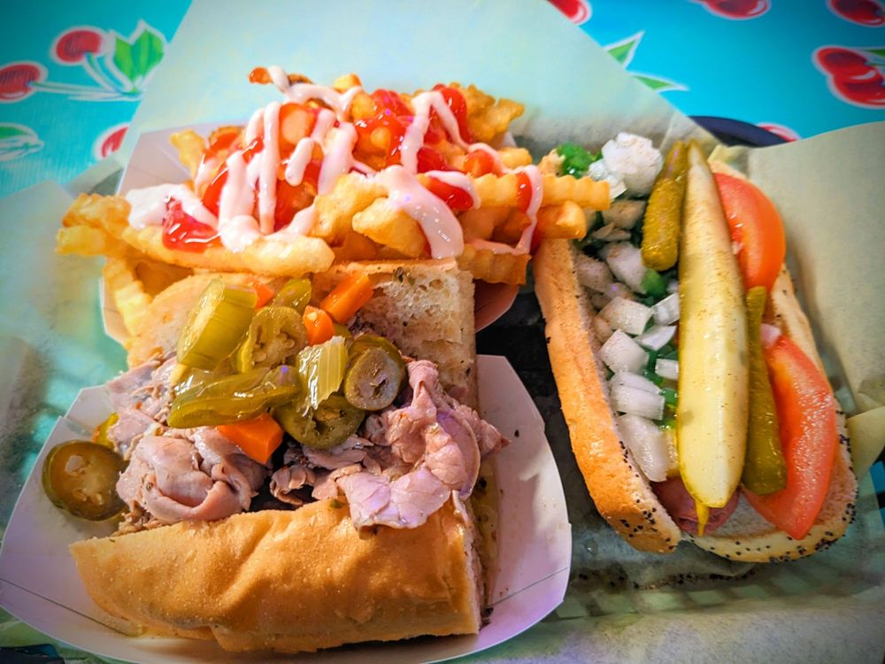 Roy's Chicago Dogs at the Yard Roy's Chicago Dogs at the Yard