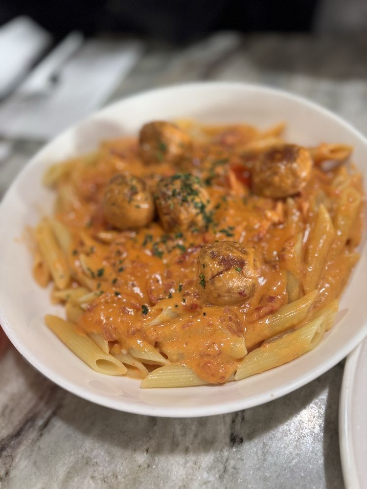 La Grova Ristorante and Pizzeria