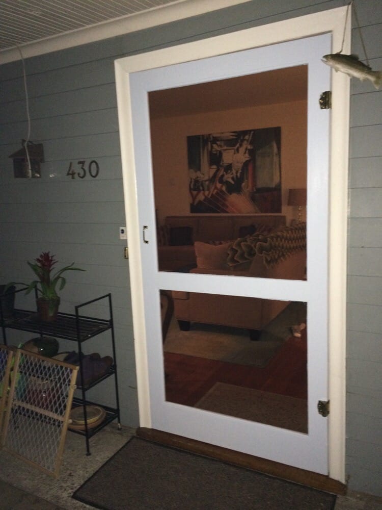 Central Screen Company Windows Installation 6040 San Fernando Rd