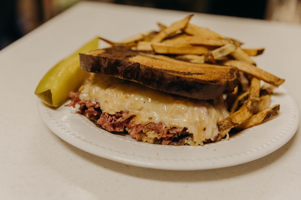 GoodFellas Restaurant & Tavern