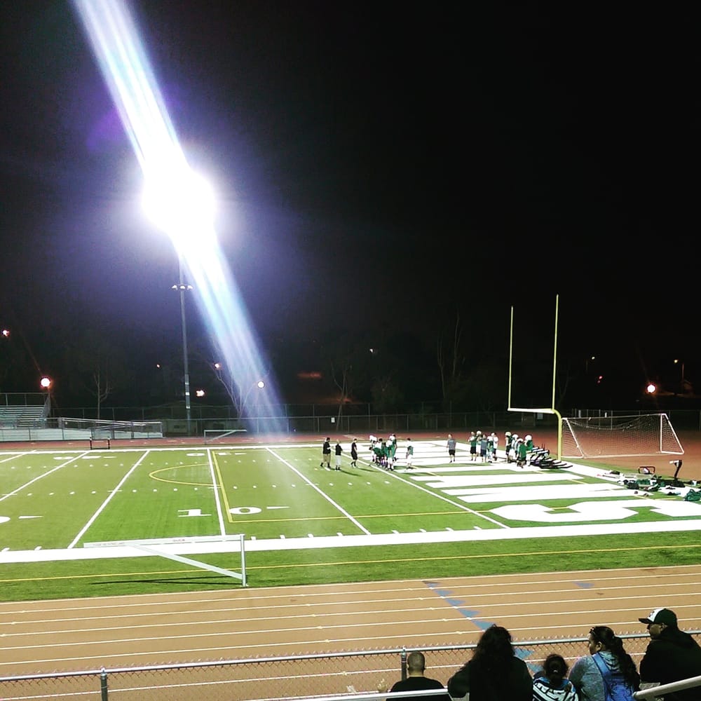 Schurr High School 11 Photos & 12 Reviews Middle Schools & High