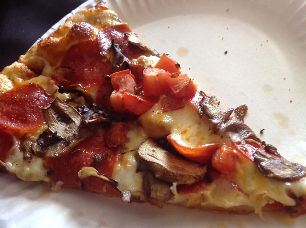Does This Look Like Italian Garlic Supreme To You Yelp Photo Of Round Table Rohnert Park Ca United States Does This