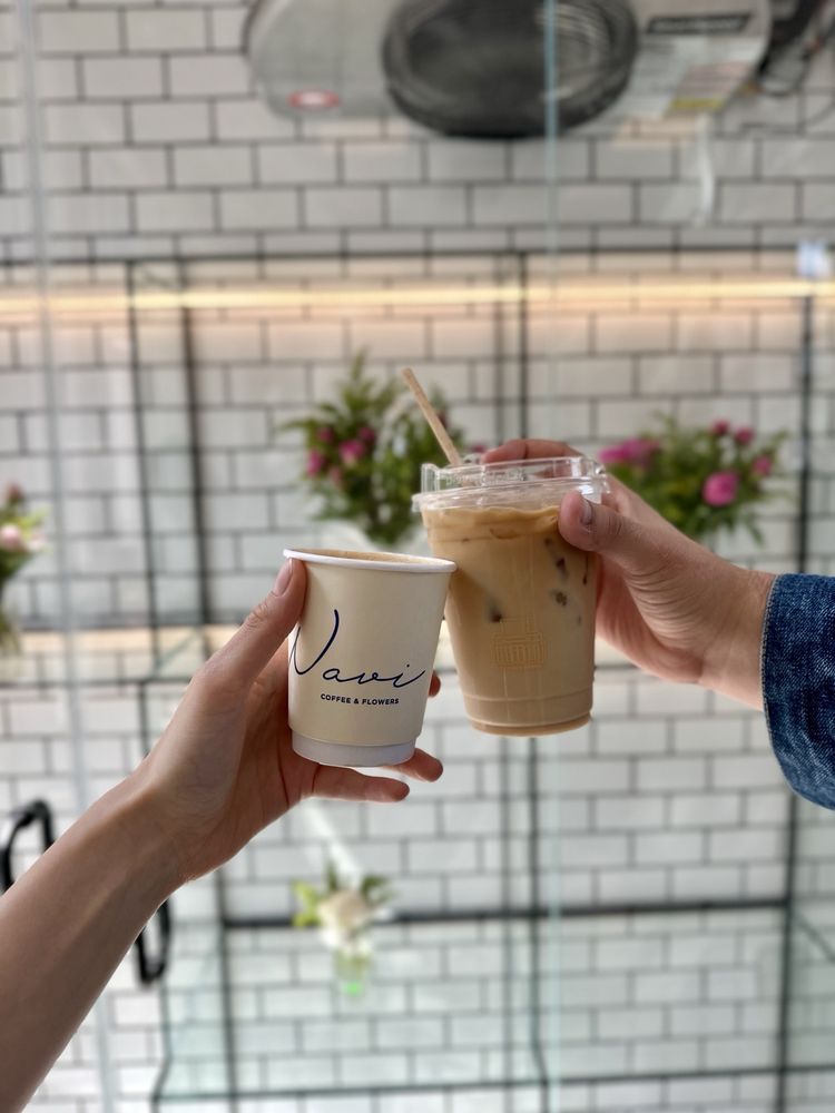 Navi Coffee & Flowers