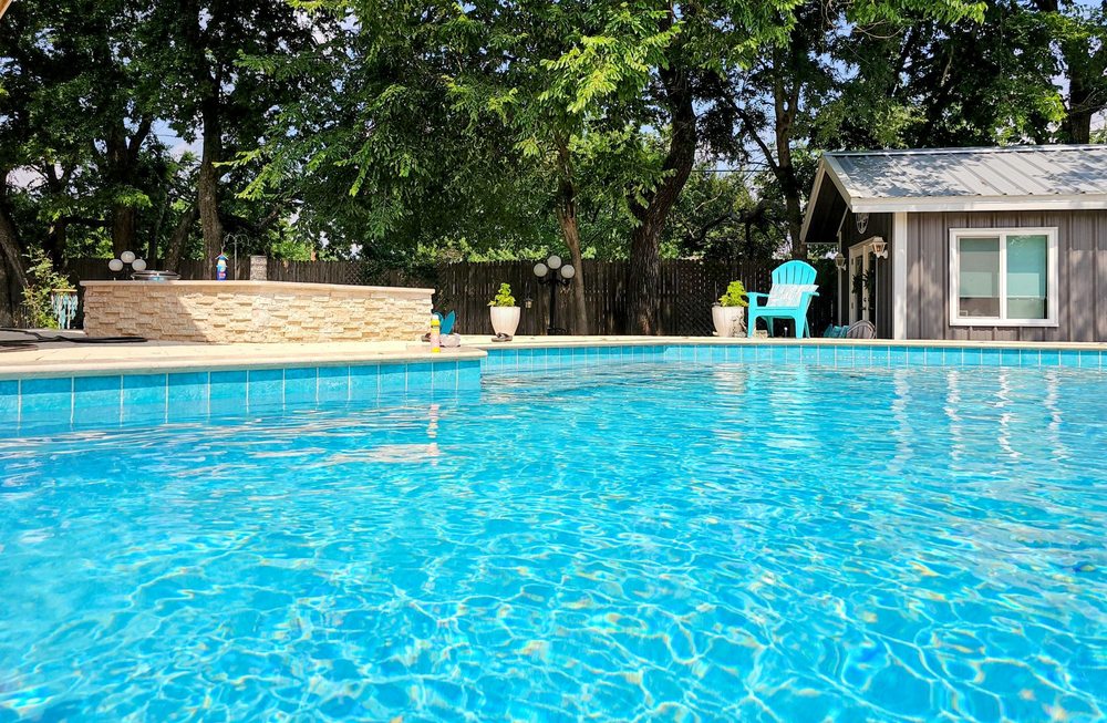 Larsen Pools