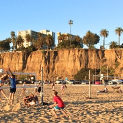 Santa Monica Beach Volleyball Club Sports Clubs 1200 Pacific Photo Of Santa Monica Beach Volleyball Club Ca United States