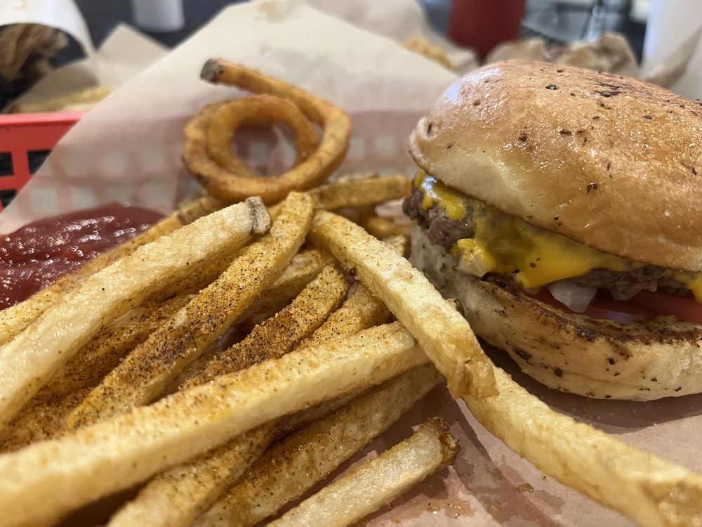 Sammy's Burgers & Brew