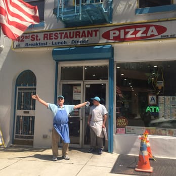 42nd Street Pizza Order Food Online 28 Photos 72 Reviews Photo Of 42nd Street Pizza New York Ny United States In 2016