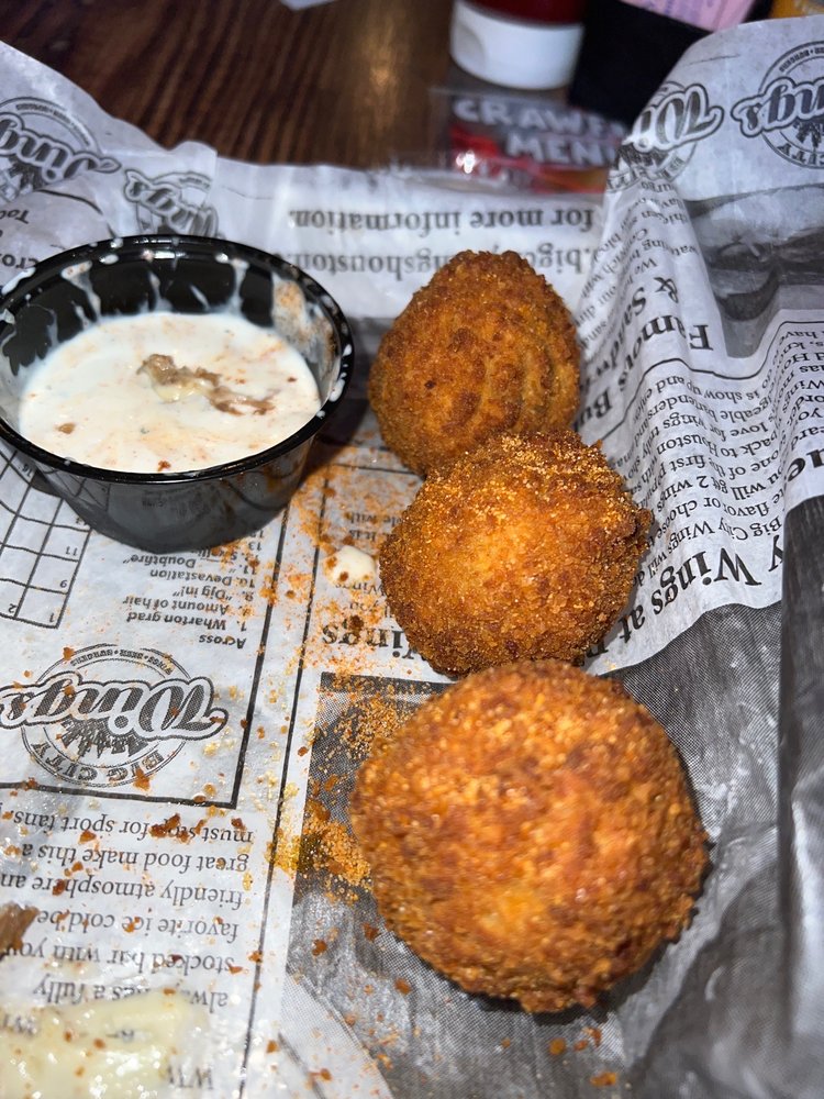 Big City Wings Big City Wings