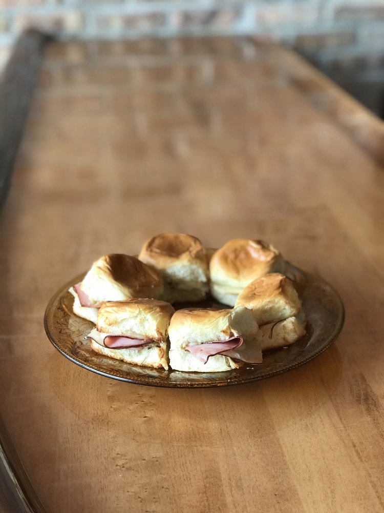 Vine & Plate Vine & Plate