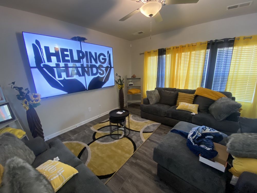 Helping Hands Of Charlotte