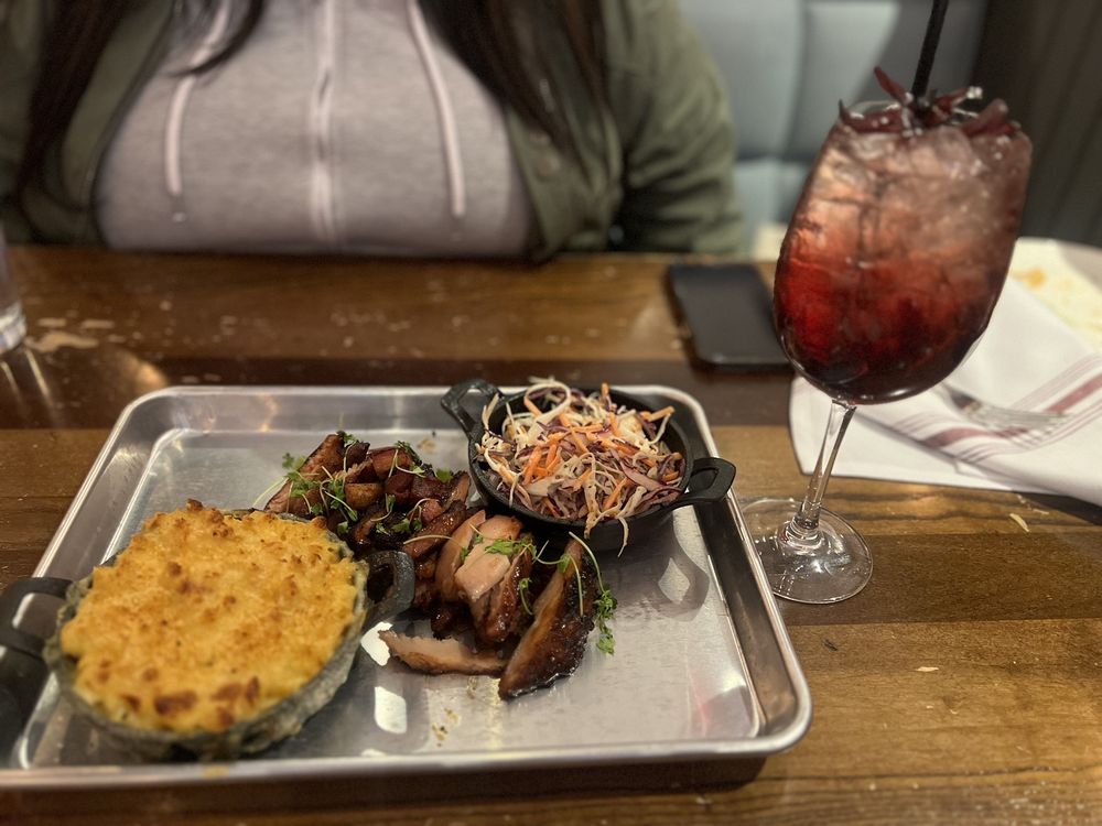 Uncle's Hawaiian Grindz