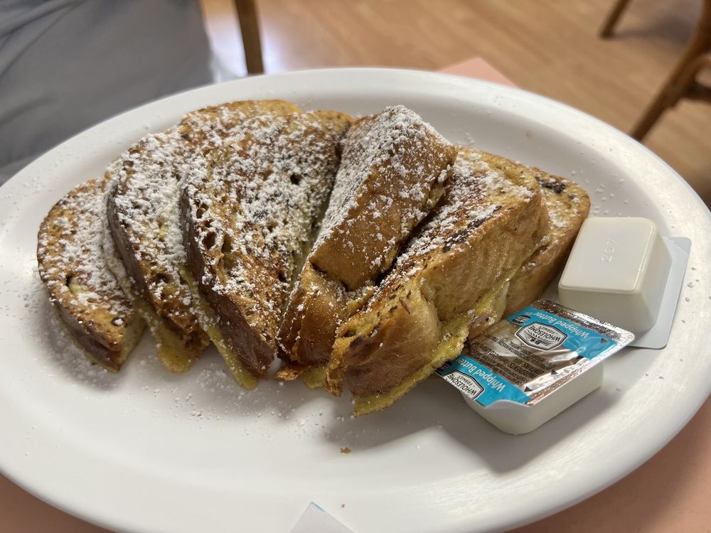 Robin's Downtown Cafe Robin's Downtown Cafe