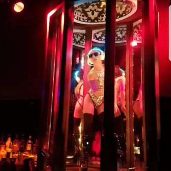 Las veas strip club bed dance rose