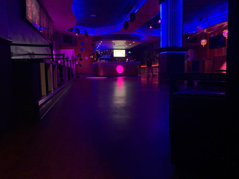 Stratos Night Club