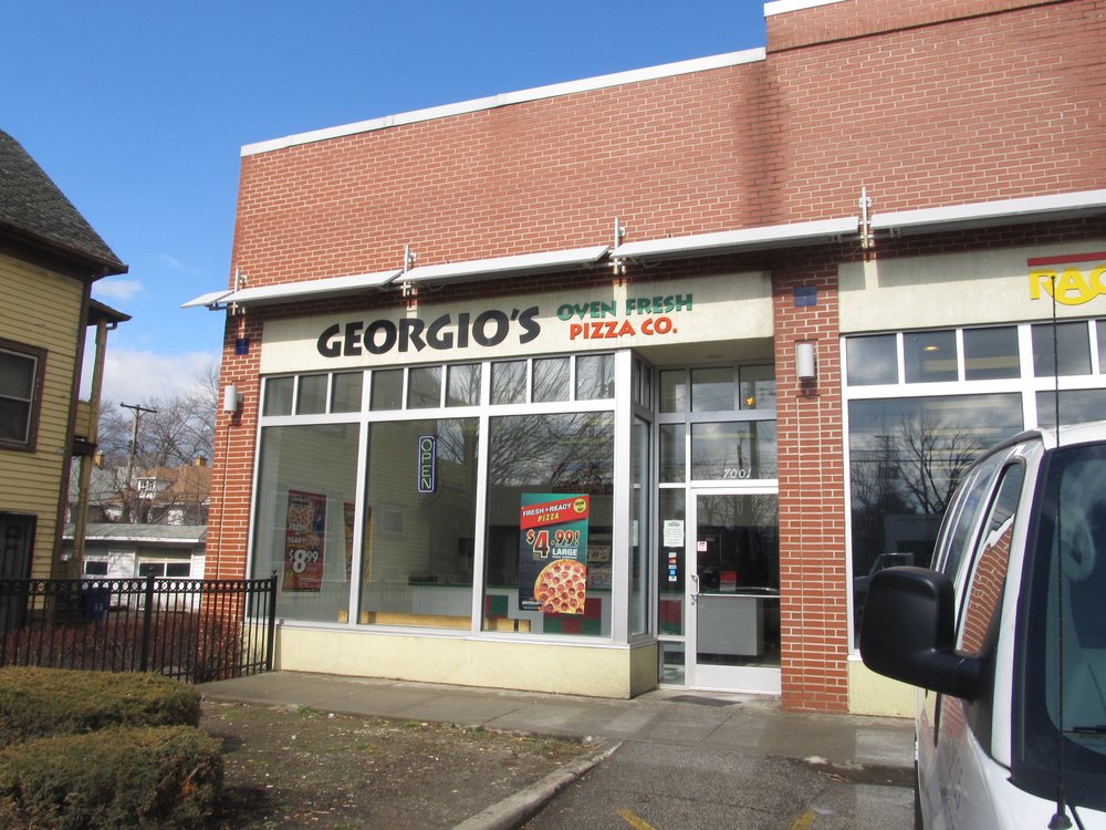 Oven Fresh Pizza Pizza 7001 Harvard Ave, South Broadway